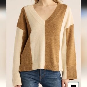 NWT Blu Pepper sweater color blocked white and tsn